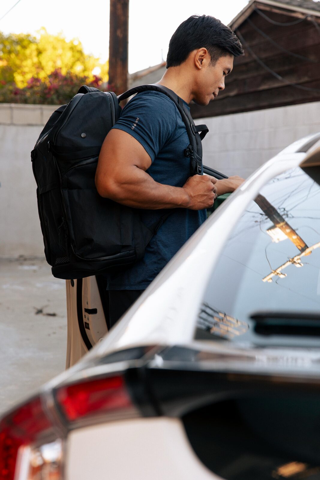 DVRGE backpack side profile, loading into car
