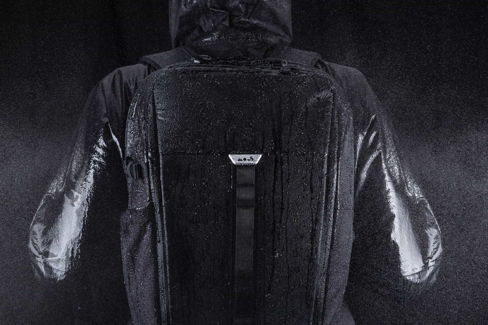 Mous Extreme Commuter Zip backpack hero