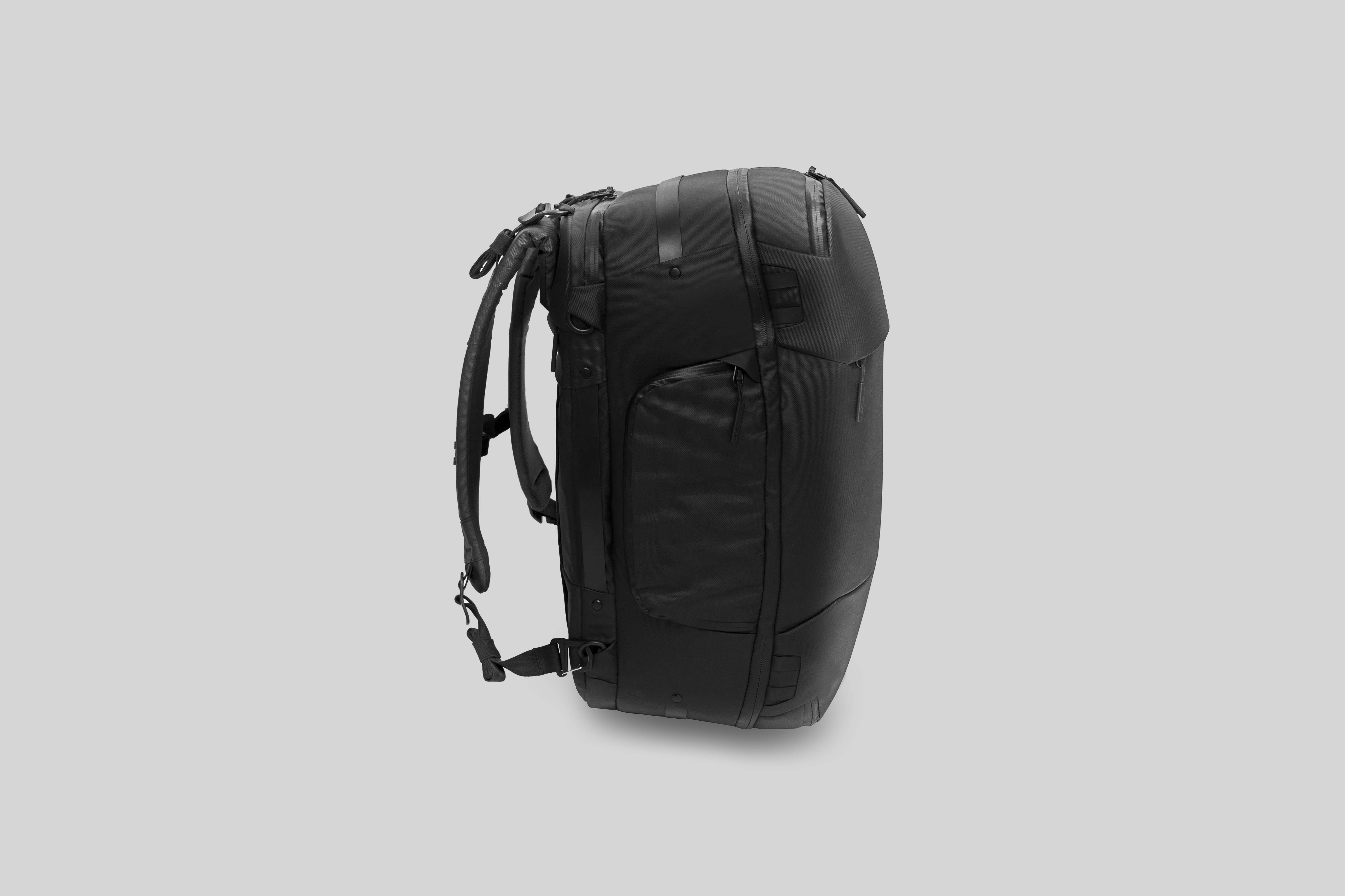 Reika Travel Pack, right side detail